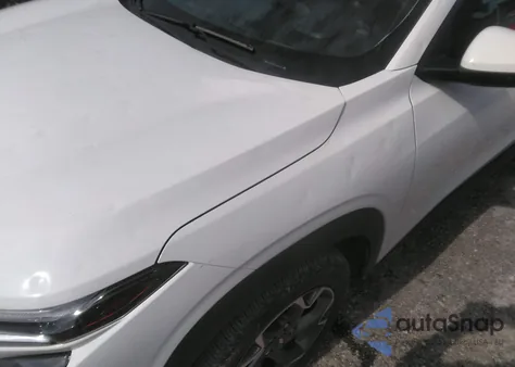 2024 Chevrolet Trax Fwd Lt z USA, uszkodzony, nr VIN KL77LHE2XRC031053